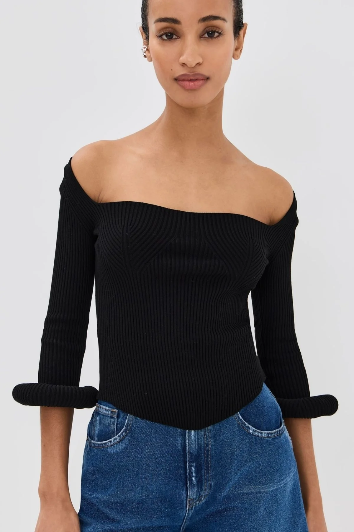 A.W.A.K.E. Mode Square Neck Knit Doughnut Cuffs - Black
